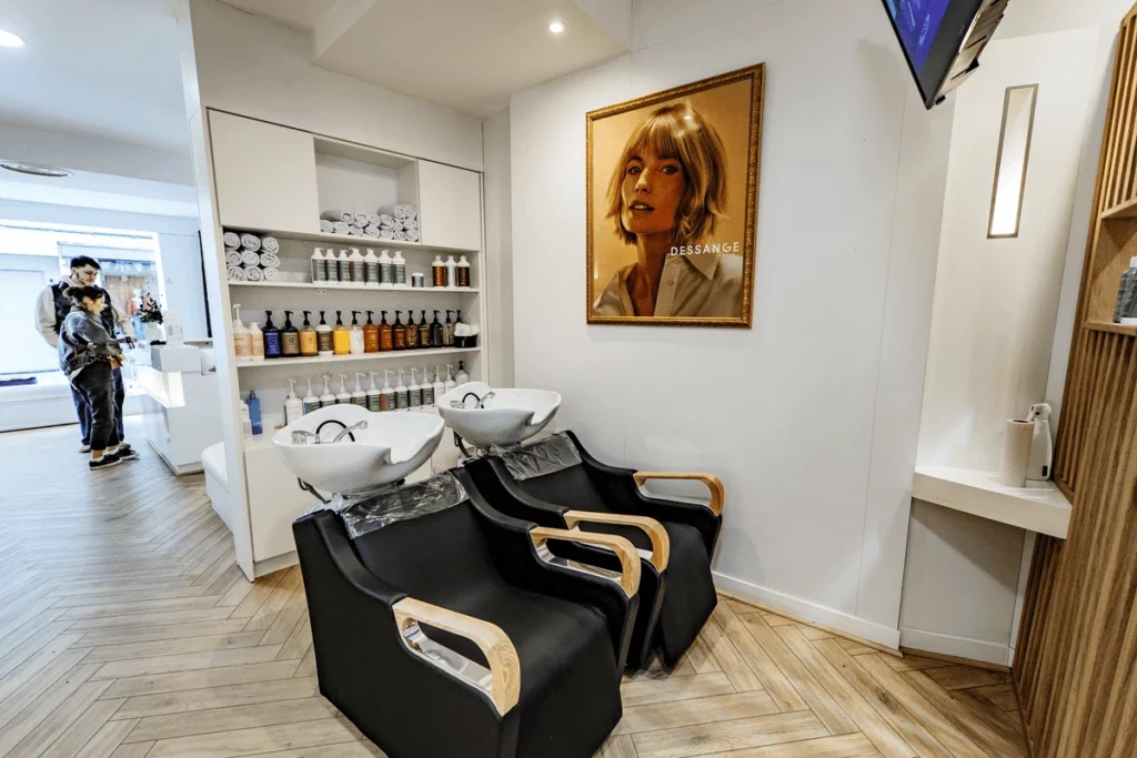 Bain de rinçage pour cheveux