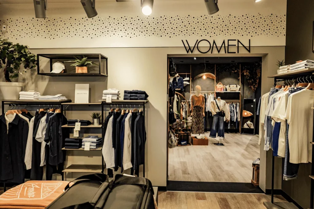 boutique de vêtements, section femmes